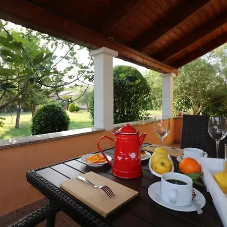 Bungalow Porec (4400-7) Ferienhaus *