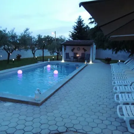 Ferienhaus Bungalow Porec (4400-7)