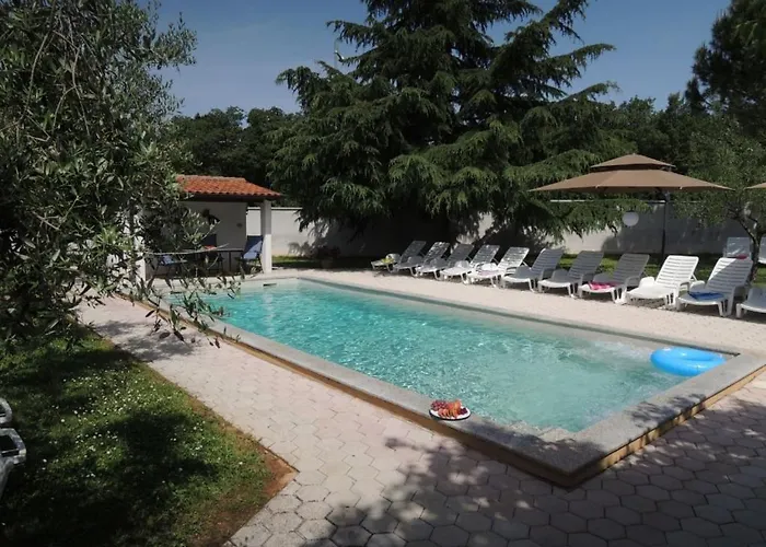 Дом отдыха Bungalow Porec *