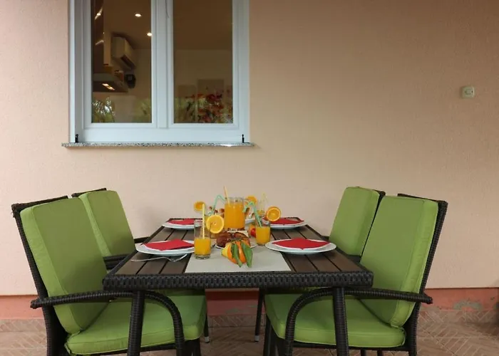 Дом отдыха Bungalow Porec Пореч