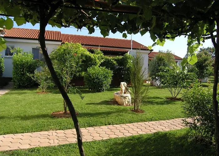 Bungalow Porec Дом отдыха Пореч