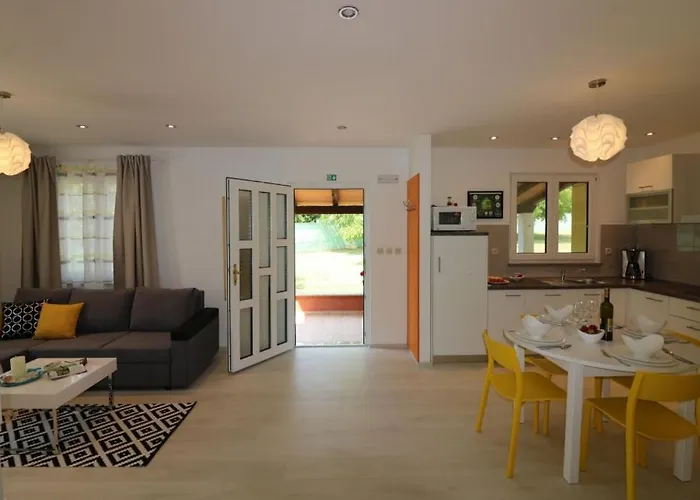 Bungalow Porec (4400-7) Poreč