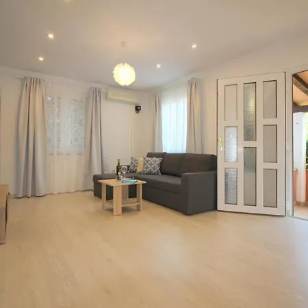 Holiday home Bungalow Porec *