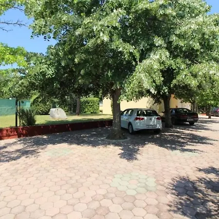 Dom wakacyjny Bungalow Porec (4400-6) *